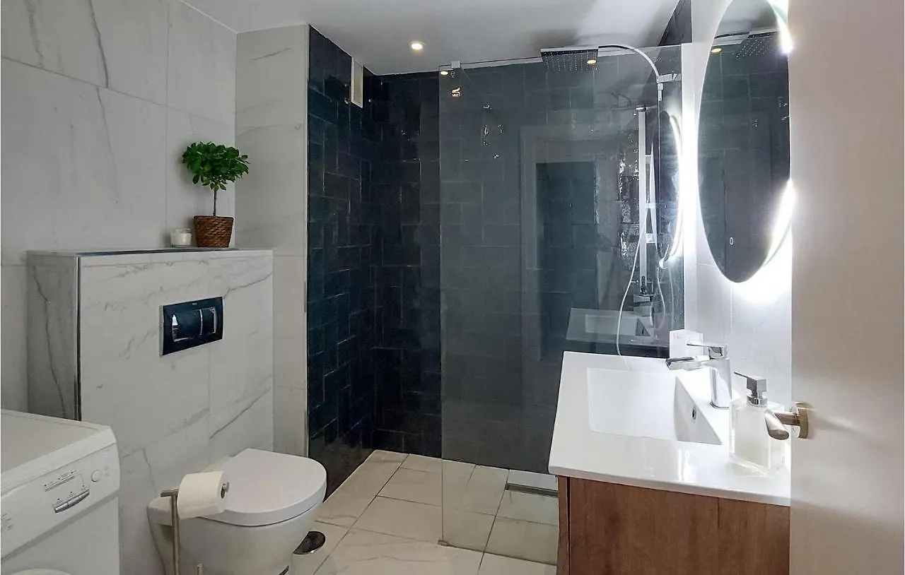 2 Bedroom Amazing Apartment In Mijas Espagne